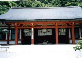 鞍馬寺本堂前